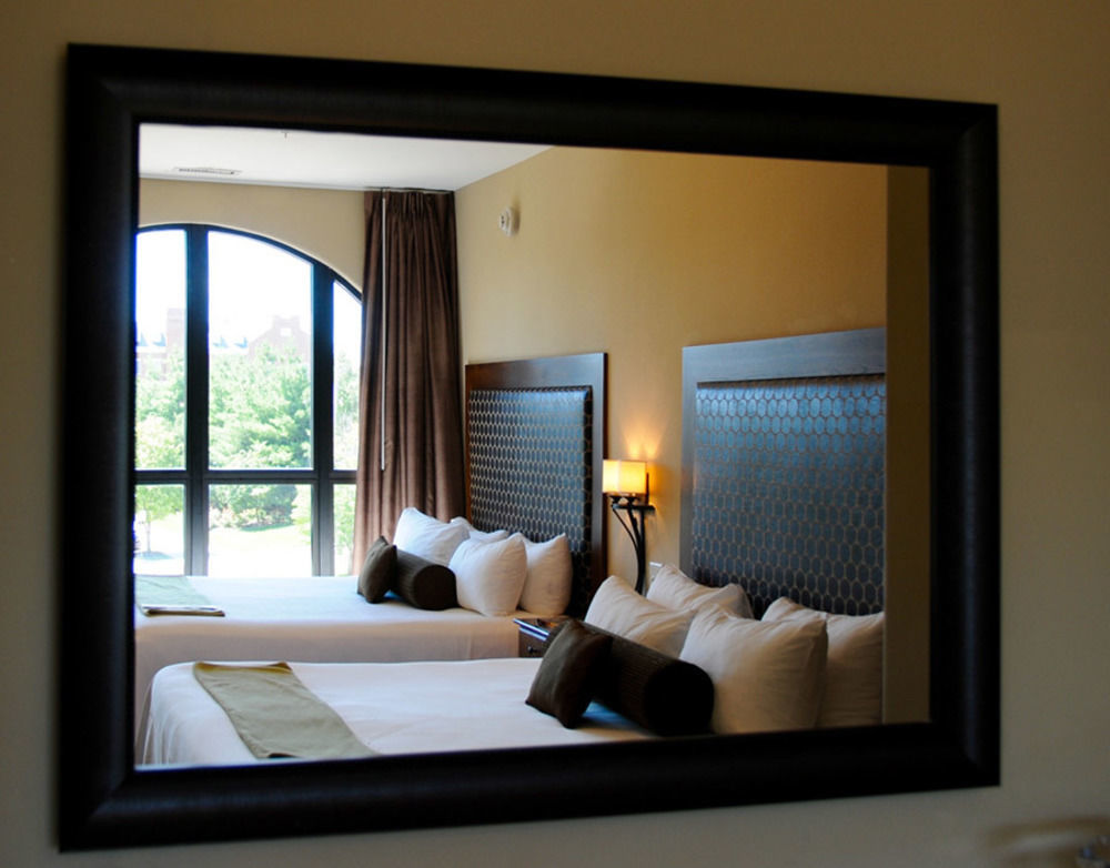 The Oread Lawrence, Tapestry Collection By Hilton Hotel