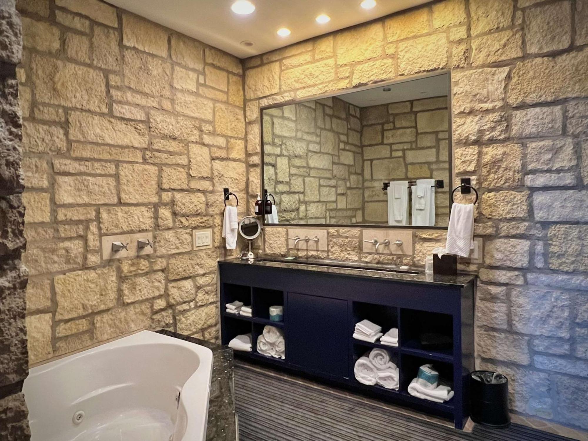 Hotel The Oread Lawrence, Tapestry Collection By Hilton 4*